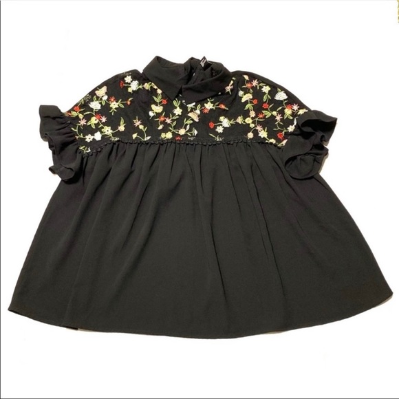 Peter Pan Collar Blouse - Picture 2 of 8